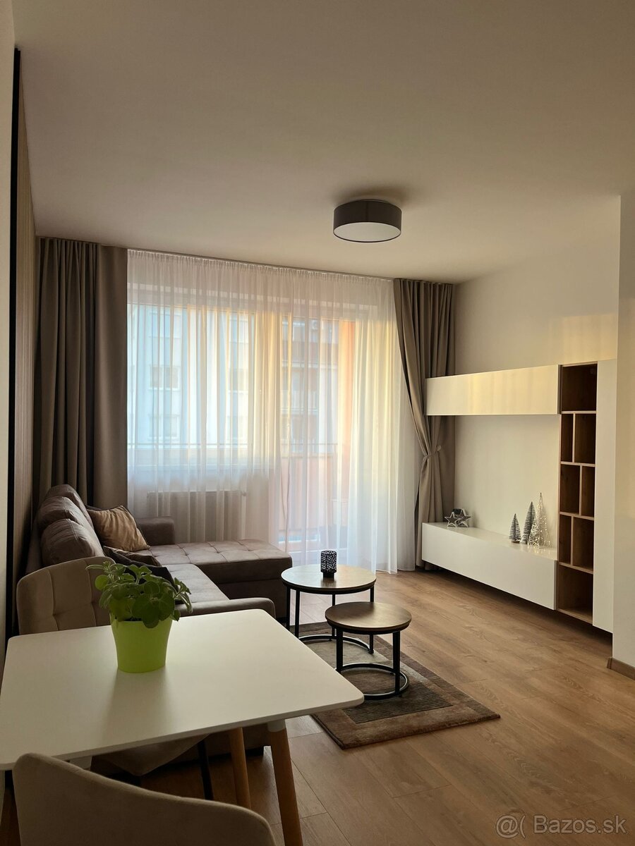 Prenájom 1-izbového bytu s balkónom-Priekopa-ul.Volgogradská