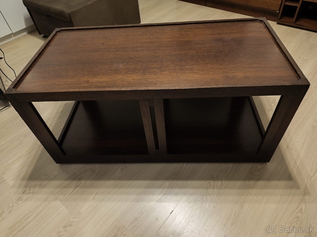 obývačkový stolík