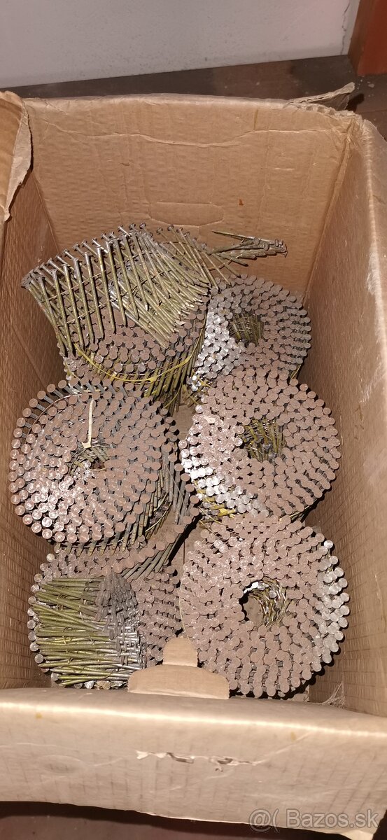 Klince do klincovačky/klincovačka