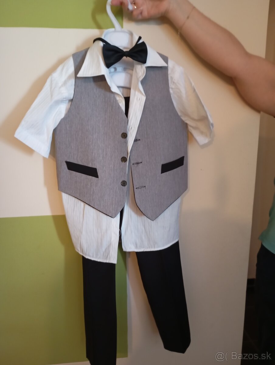 Slávnostné oblečenie