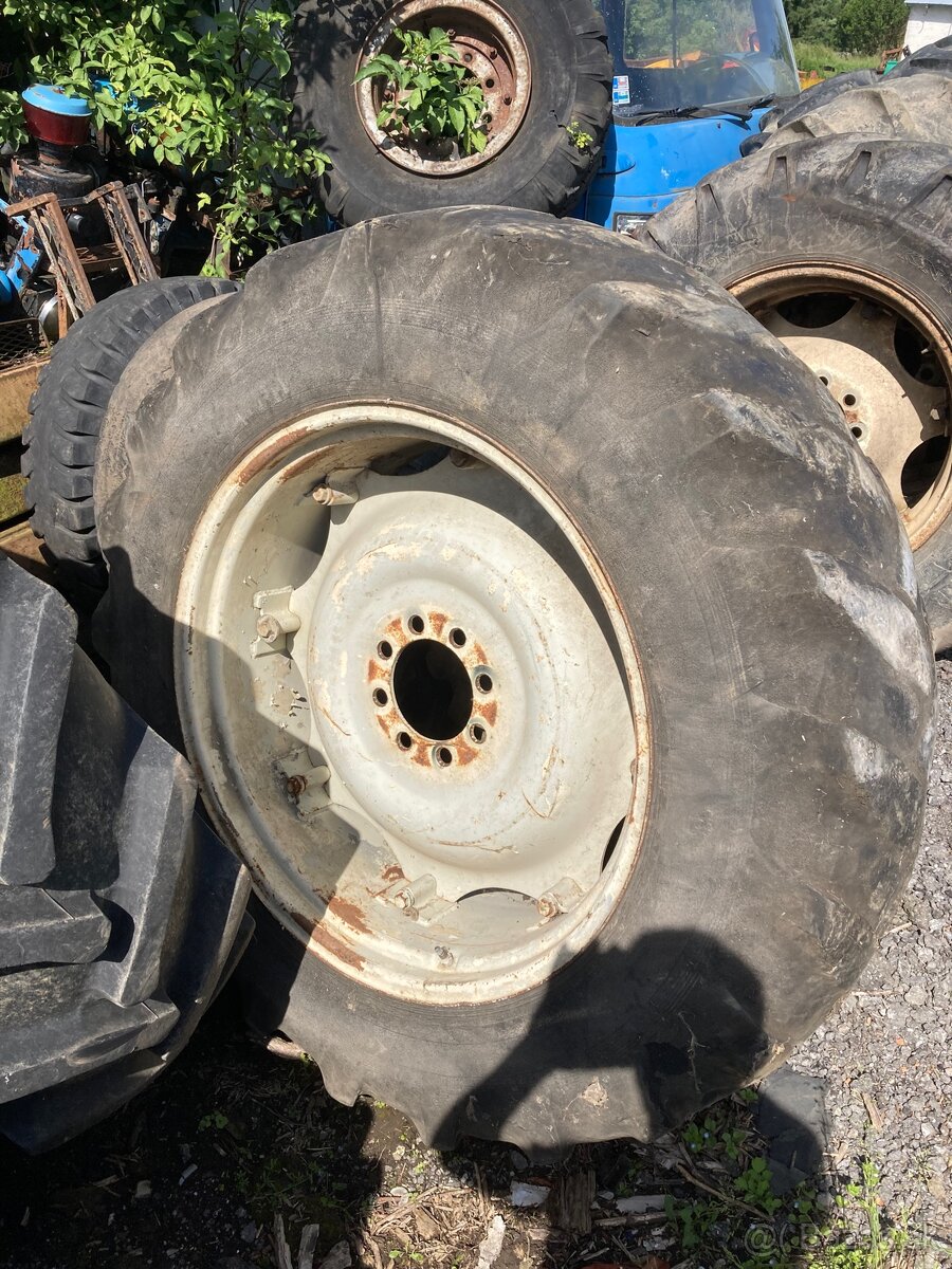 Predám kolesá R34 na Zetor major