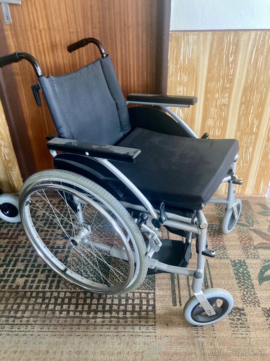 Invalidný vozík