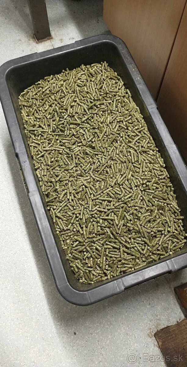 Lucernové granule