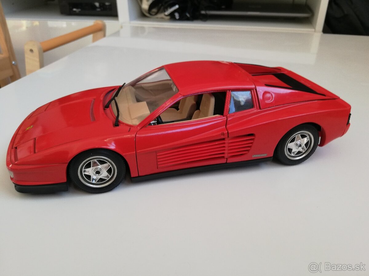 1:18 FERRARI Testarossa Bburago