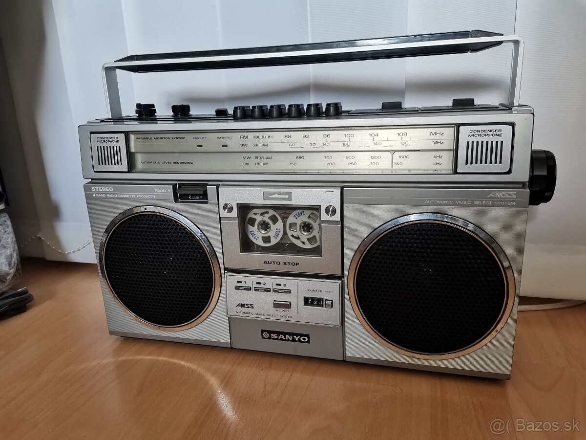 RÁDIOMAGNETOFON SANYO M-4200LU