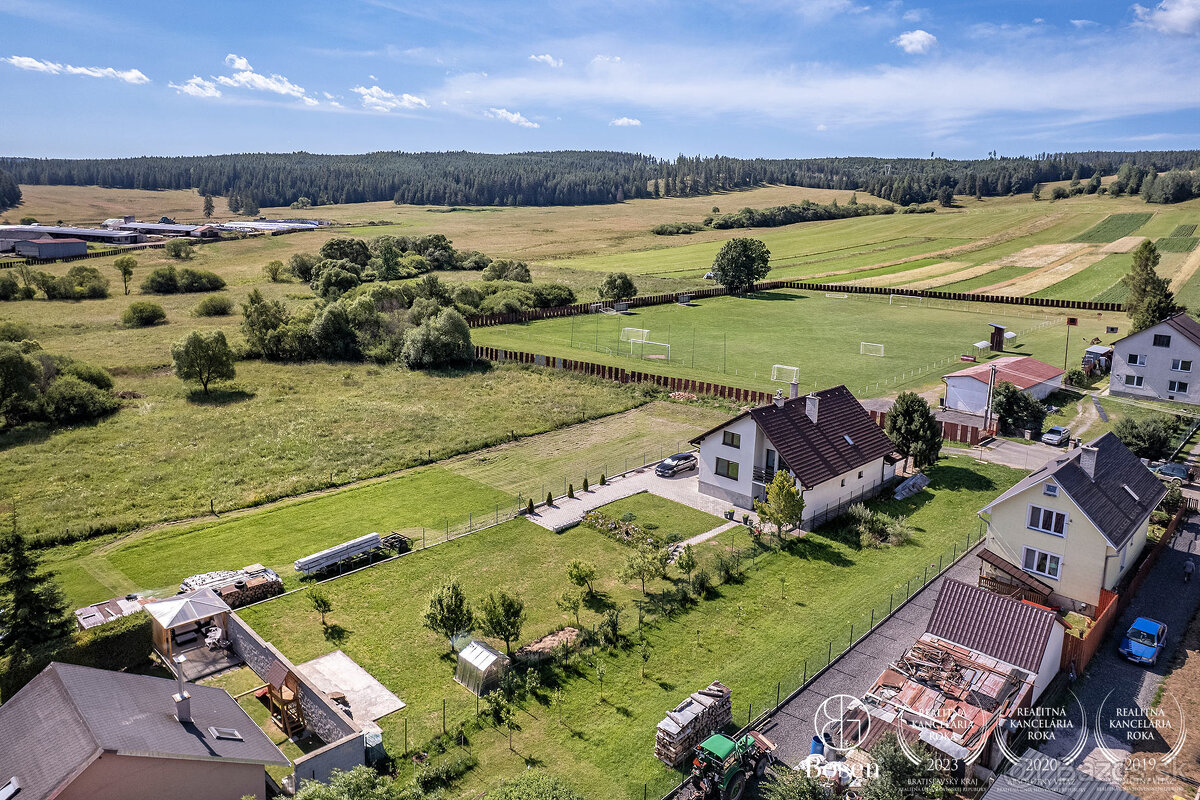 BOSEN | Idylický rodinný dom na okraji Šuňavy