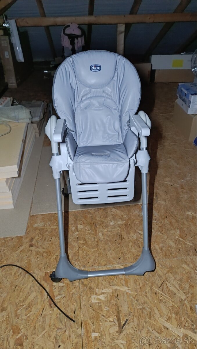 Jedálenská stolička chicco