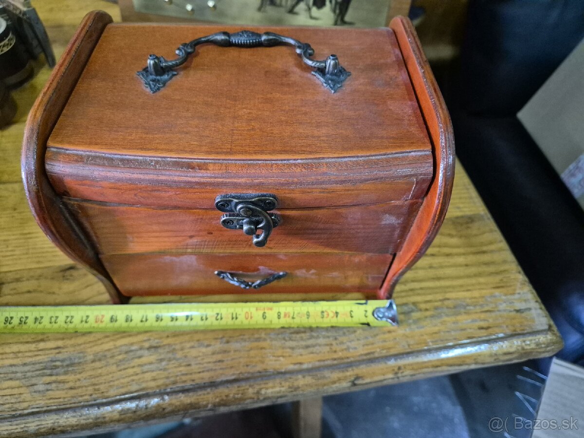 Šperkovnica ako nova