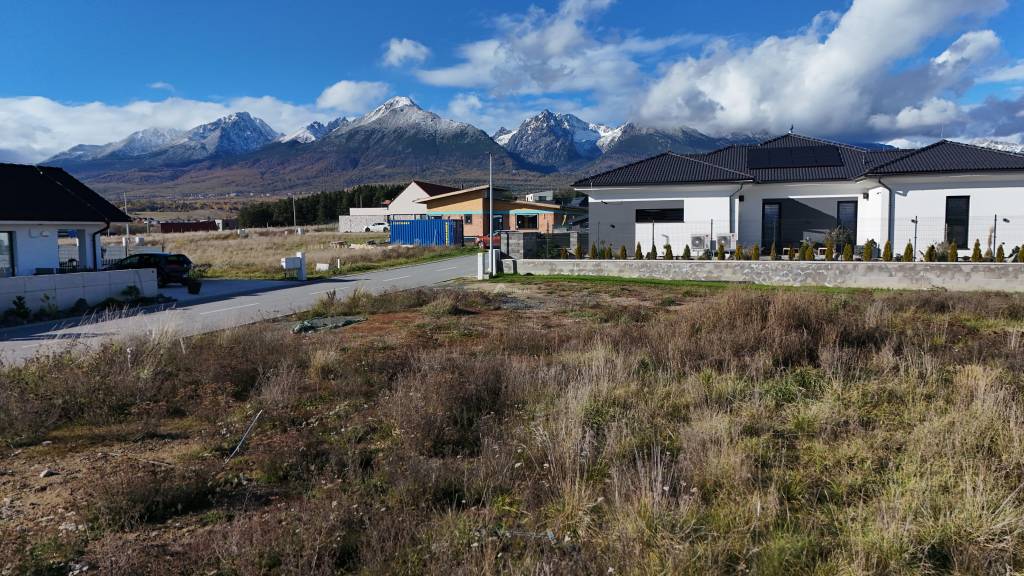 PREDAJ: STAV. POZEMOK S IS; 779 m2, MLYNICA-POPRAD, 145.000 