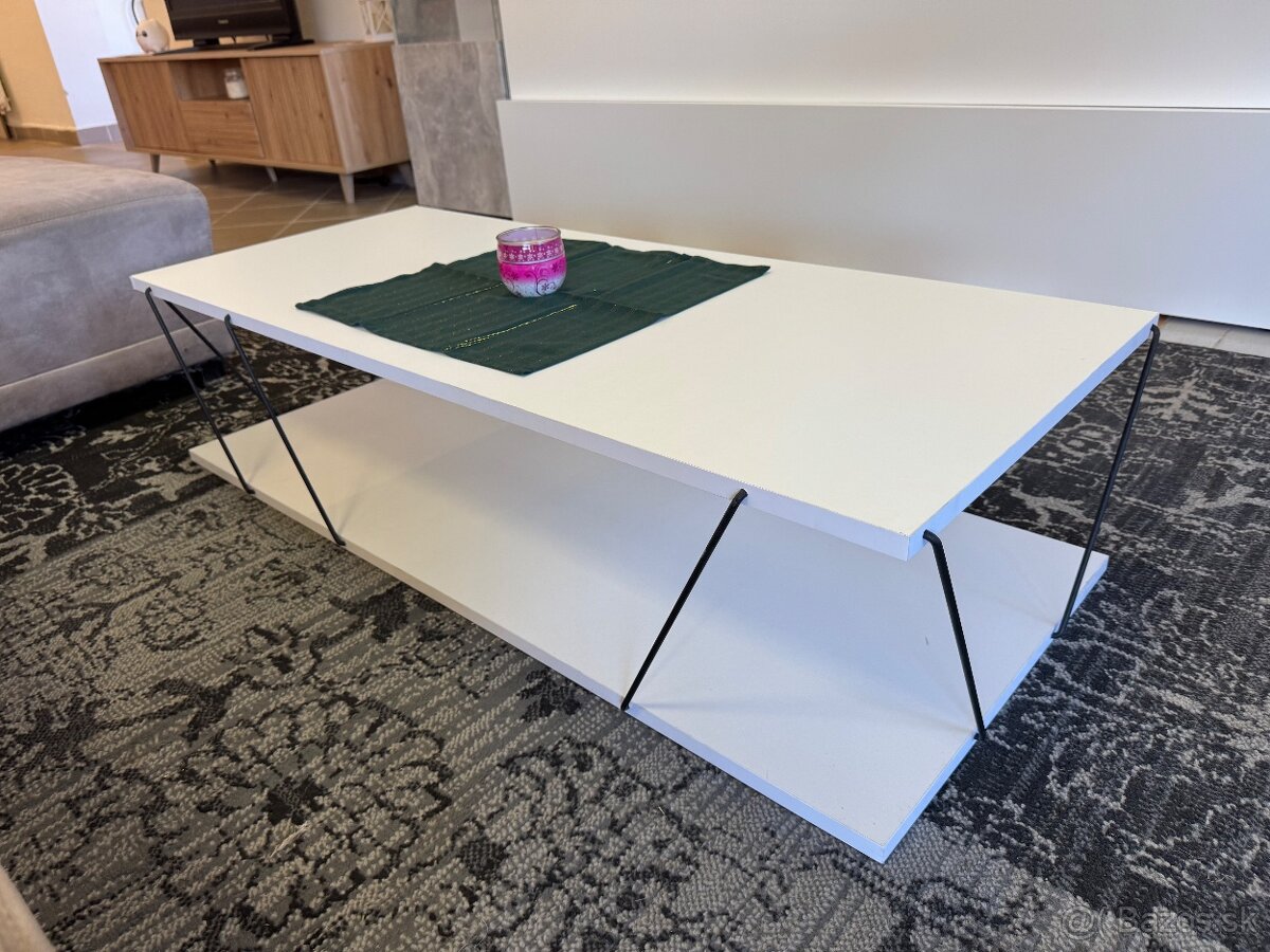 Konferenčný stolík – moderný, biely