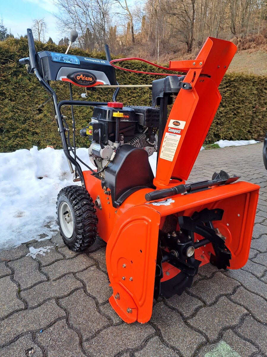 Snezna-snehova freza .