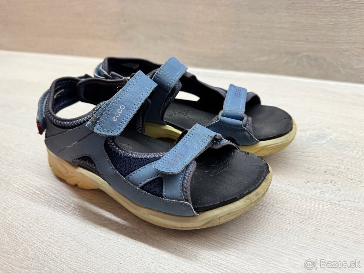 ECCO sandále veľkosť 34