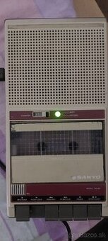 Kazetovy rekorder SANYO DR-101