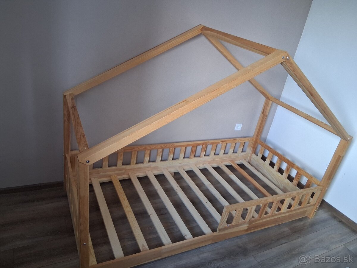 Prdám detskú domčekovú posteĺ