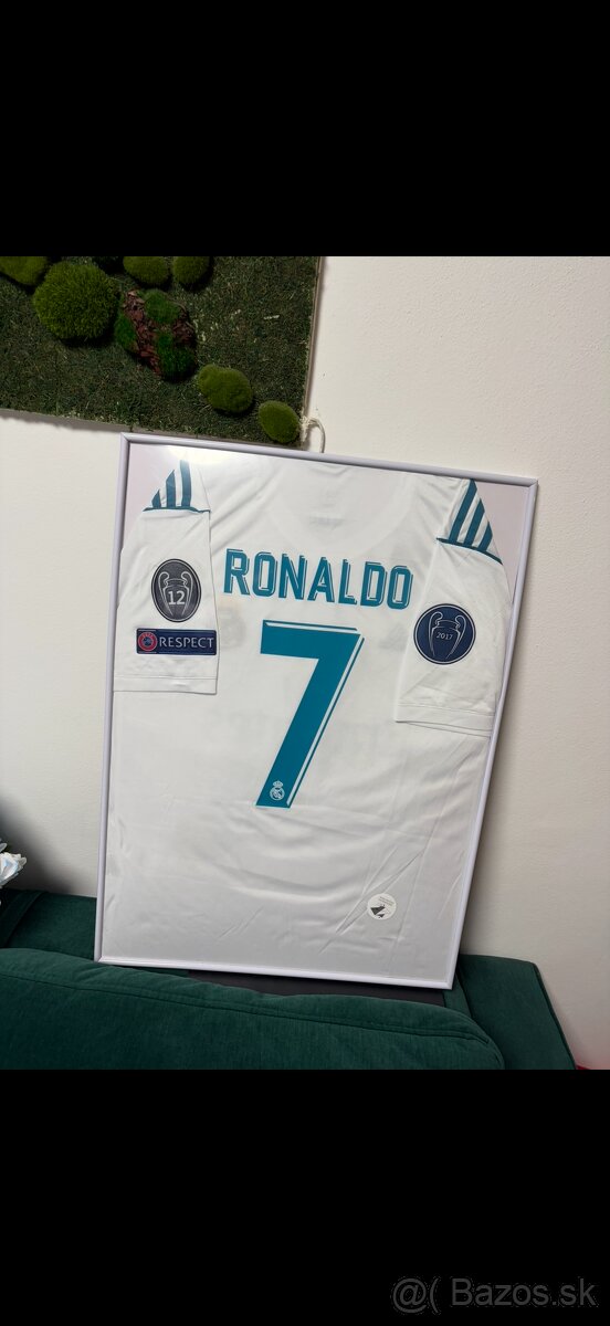 Zarámovaný dres Ronaldo