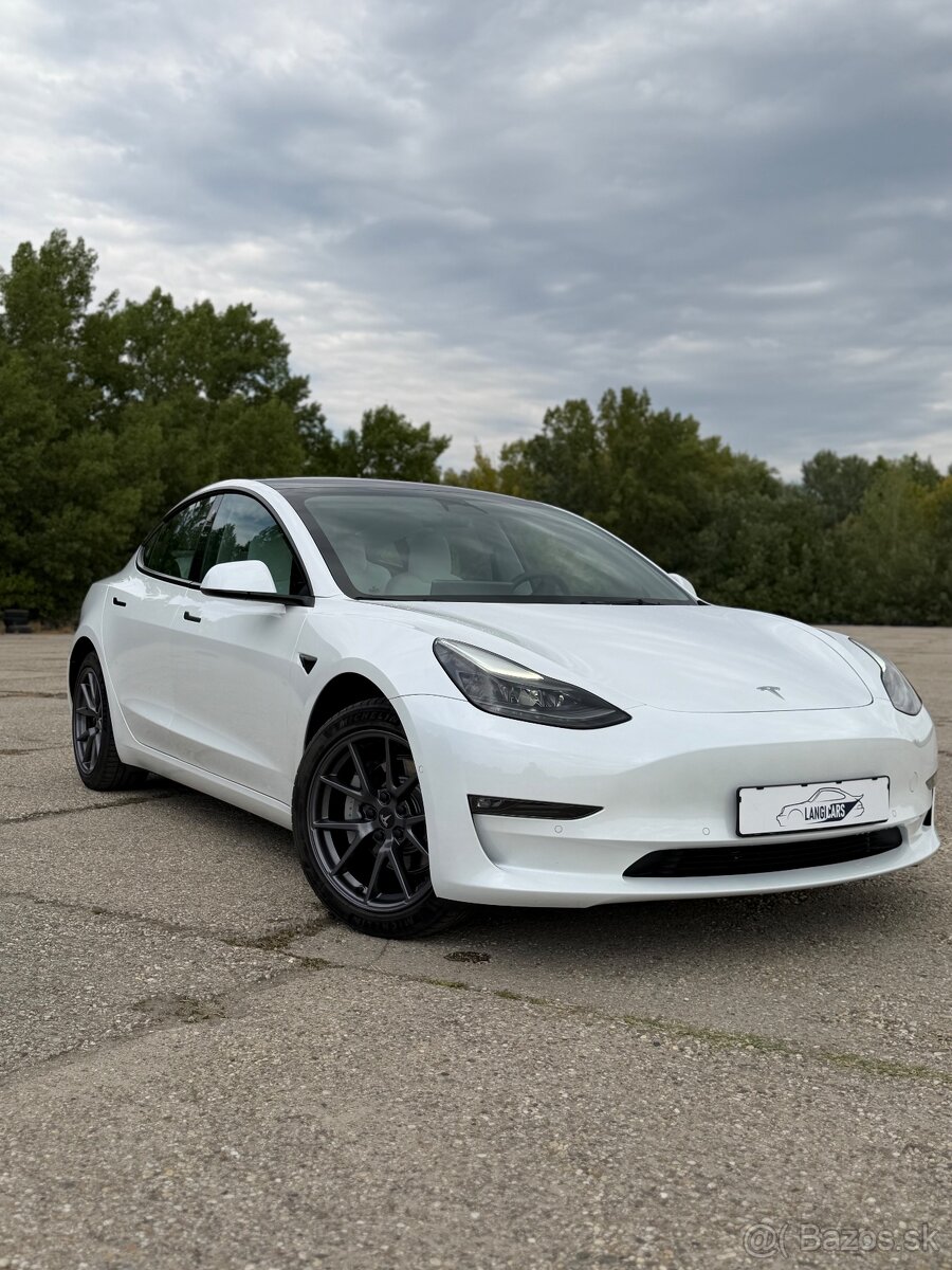 🚗 Tesla Model 3 Long Range AWD 366kW, Biely interiér Ťažné