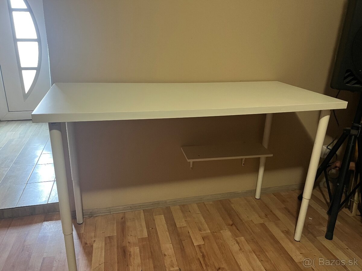IKEA stôl
