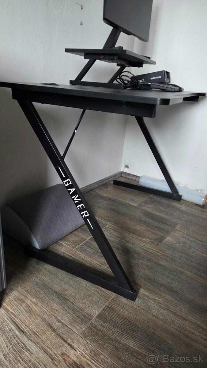 Predam herny PC stol