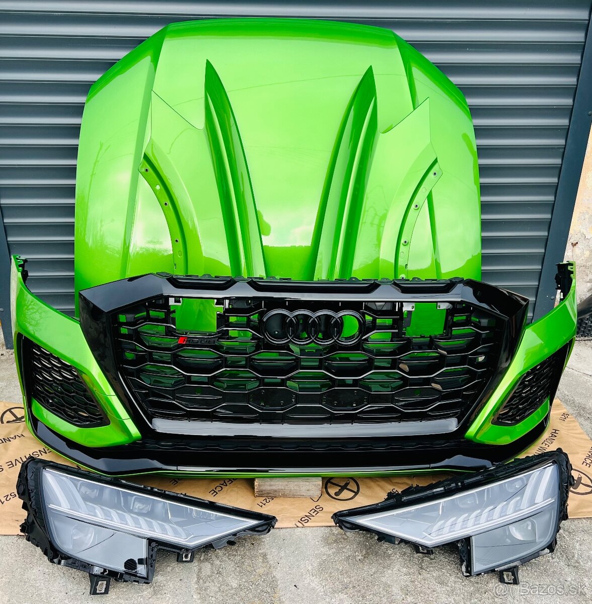 Audi RSQ8 naraznik světla matrix kapota blatniky