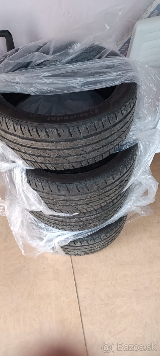 Predám pneumatiky Matador 215/40 R17