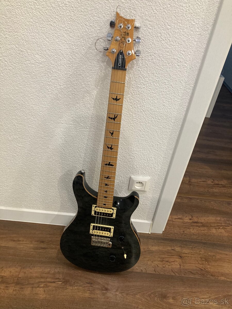 PRS SE Custom 24 with Roasted Maple fretboard