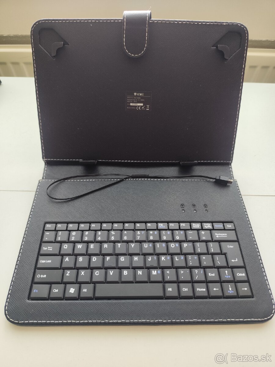 Obal s klávesnicou na tablet