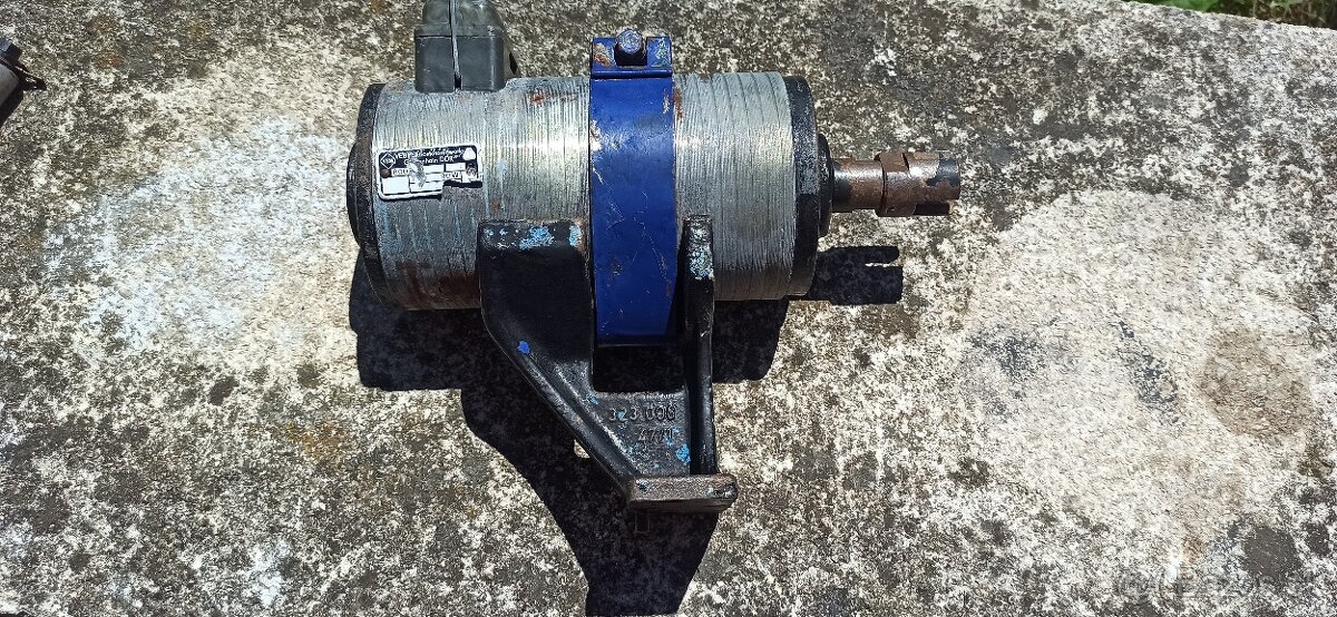 Dynamo Multicar M22