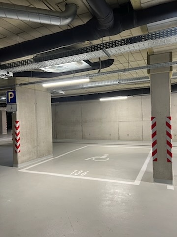 Prenajmem VEĽKÉ garážové státie v Ovocných sadoch