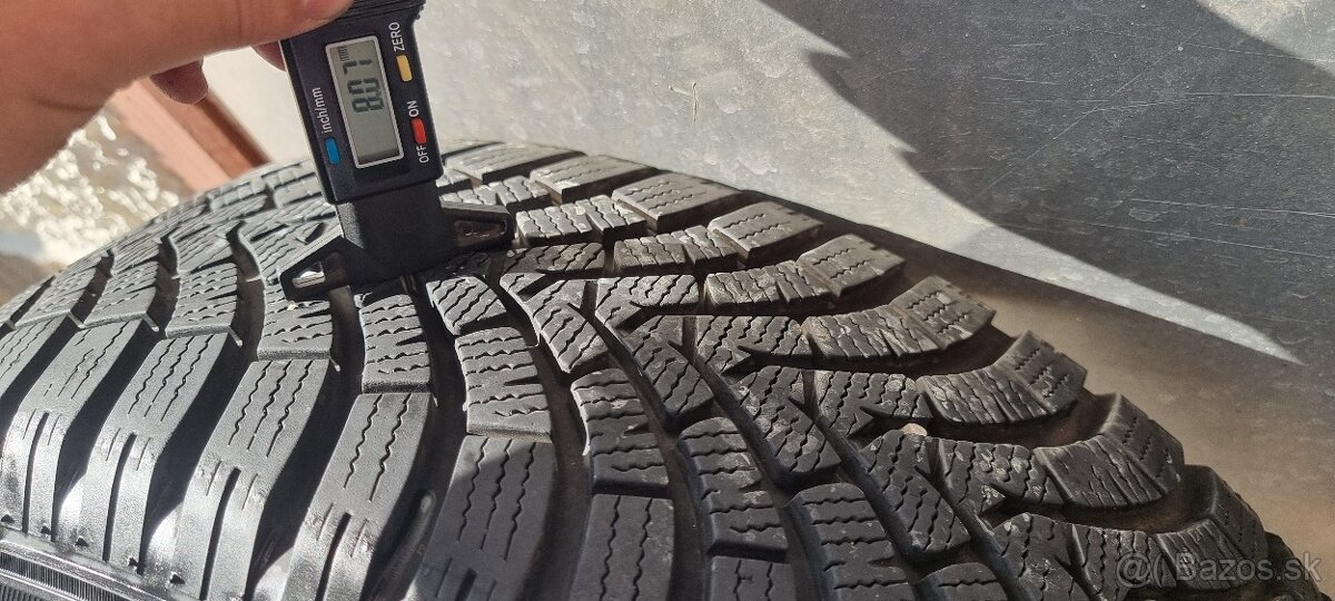 Predám 4xzimné pneumatiky Falken Eurowinter 215/65 r16