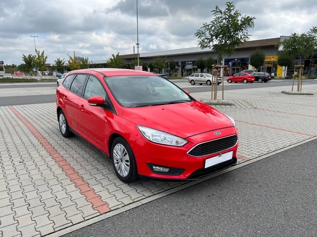 Ford Focus 1.6i 16V klima, koupeno v ČR, 1.maj.