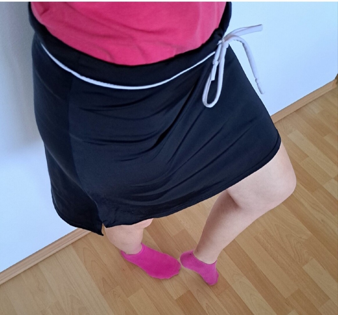 Športová minisukňa kvalitná S