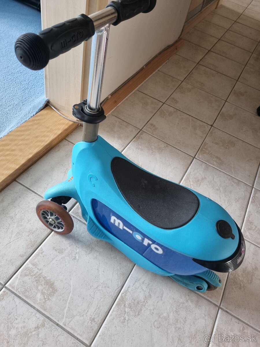 Micro Kolobezka a odrazadlo