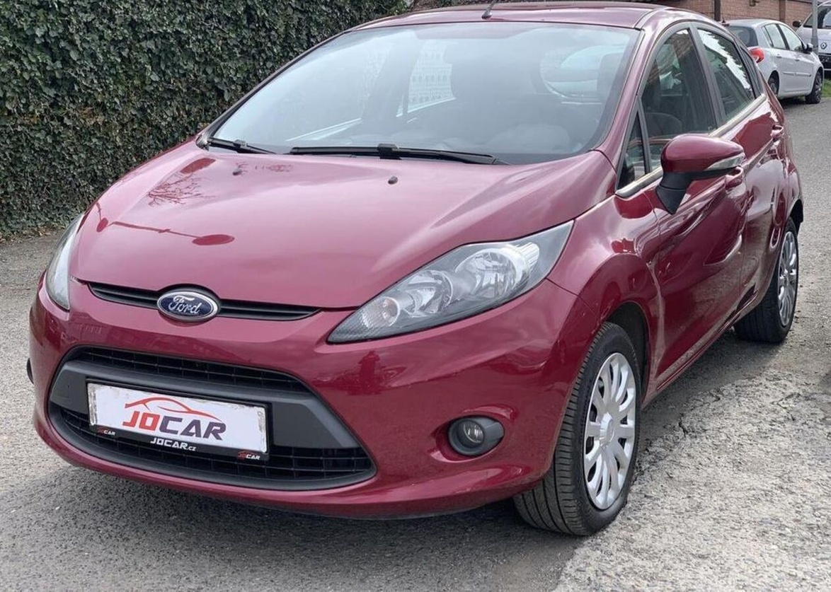 Ford Fiesta 1.25i KLIMA ABS CENTRÁL benzín manuál 60 kw