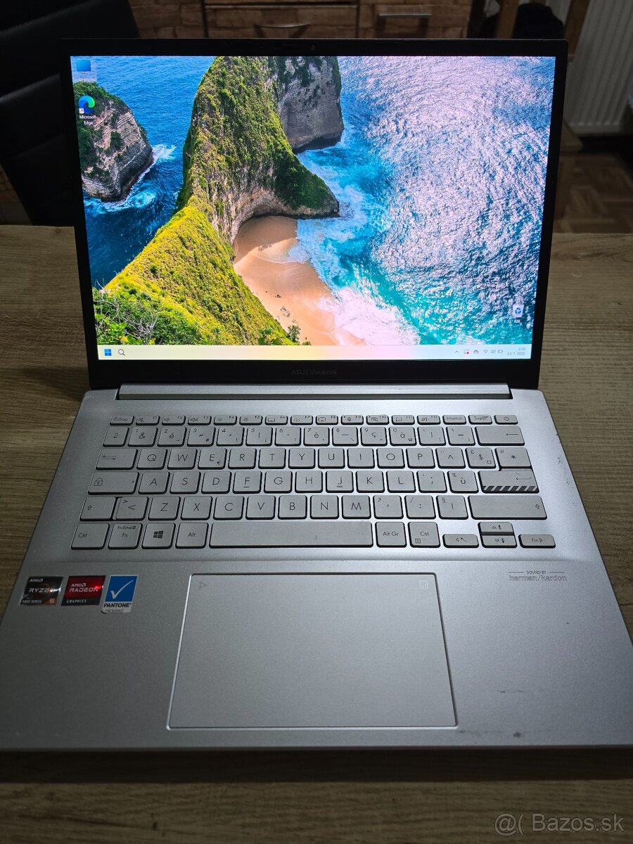 Asus Vivobook PRO 14 OLED s 8gb ram ryzen 5 procesorom 5 gen