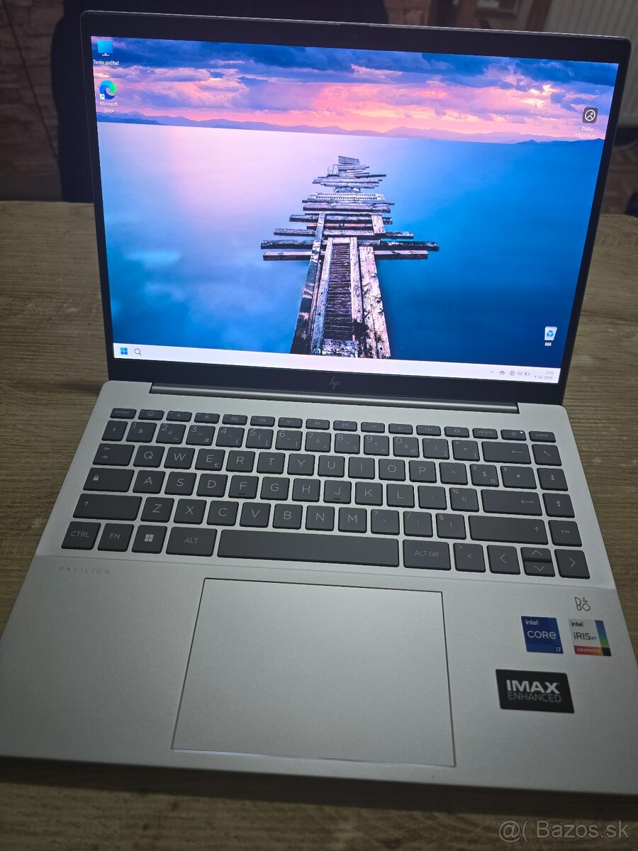 Kovovy HP Pavilion plus 14 OLED s i7 procesorom 13 generacie
