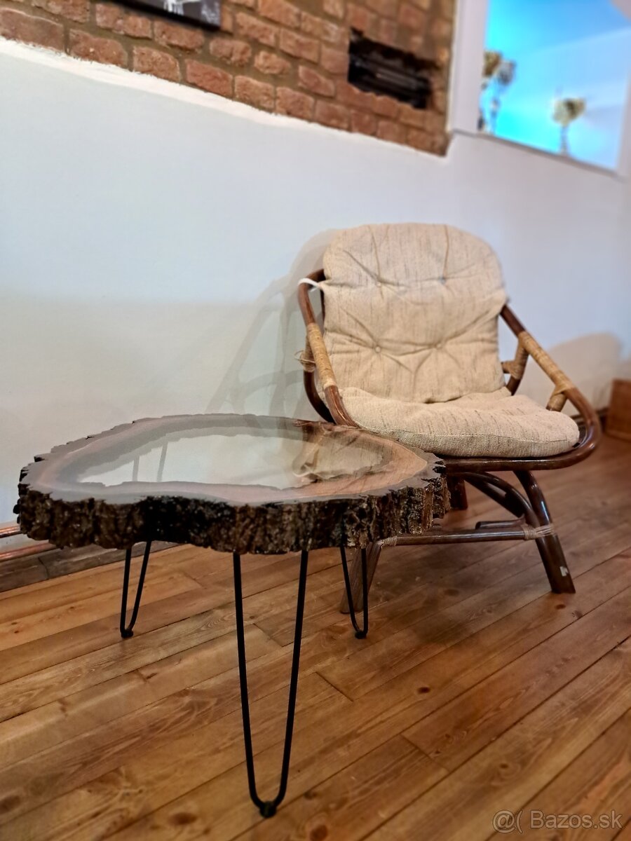 Konferenčný stolík