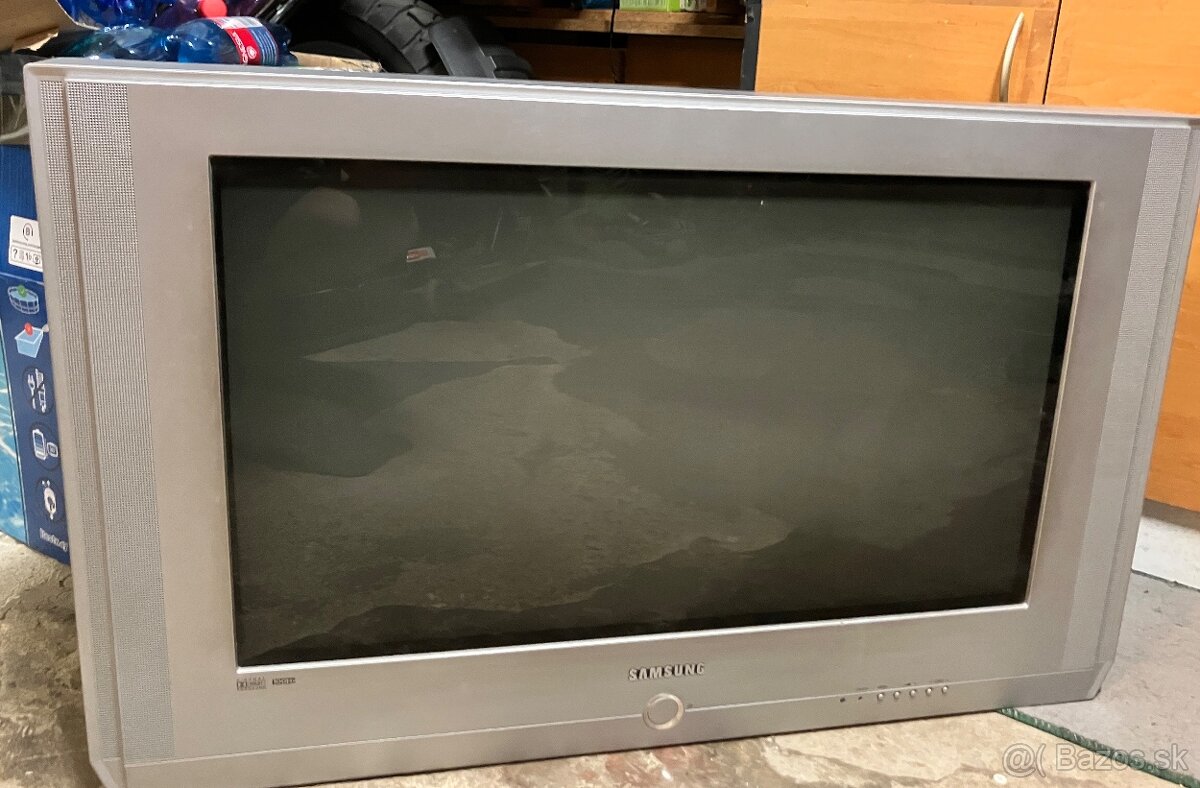 Za odvoz tv + stolik pod tv