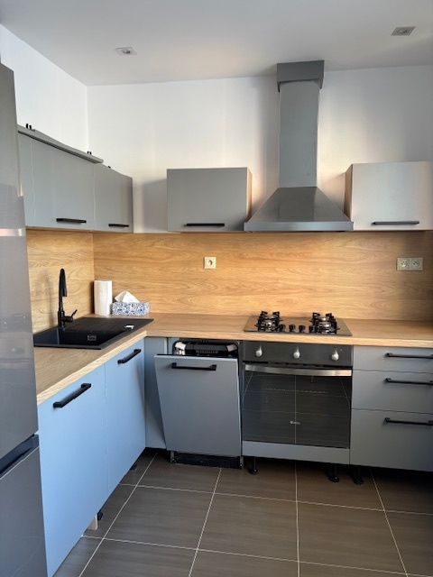 1-IZB. BYT 42m2 JANTÁROVÁ ULICA, OC AUPARK