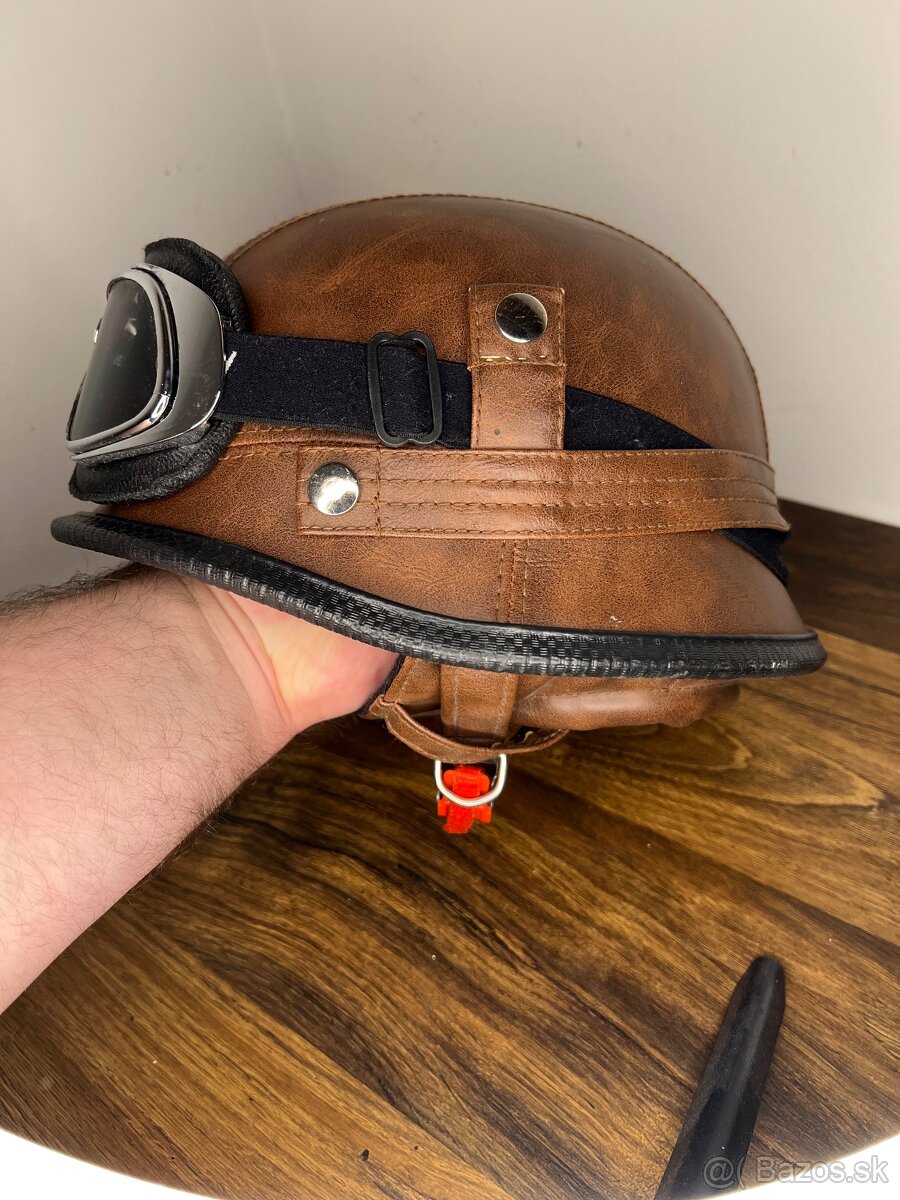 Moto prilba D33 + retro okuliare (veľ. XXL, 63–64 cm)