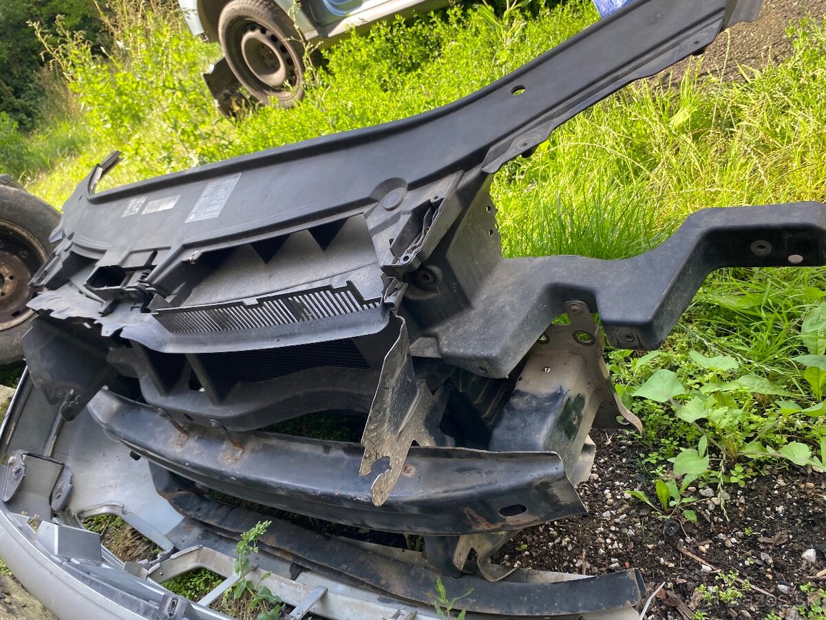 Predná Sahara Volkswagen Passat B6