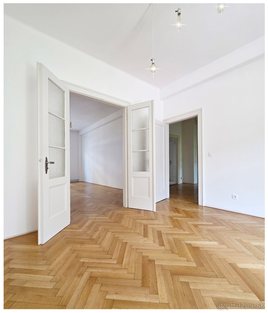 PRIAME CENTRUM / 3i byt BB / J. CIKKERA / 100 m2 + terasa