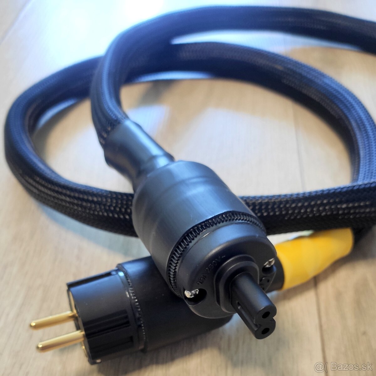 Napájací kábel SCHUKO C7