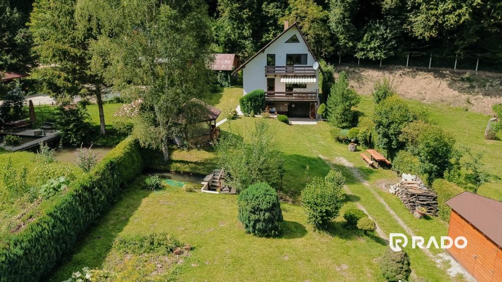 RADO | Dom v krásnom prostredí - cena DOHODOU | Belušské Sla