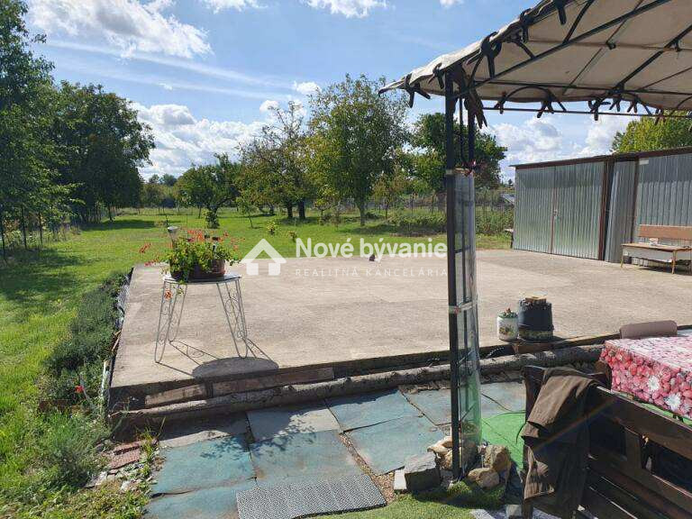 Predaj pozemok so základmi Levice Horný Urban (N008-14-TIKU)