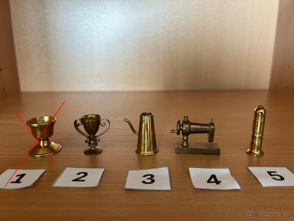 Mosadzné miniatury aj po kuse