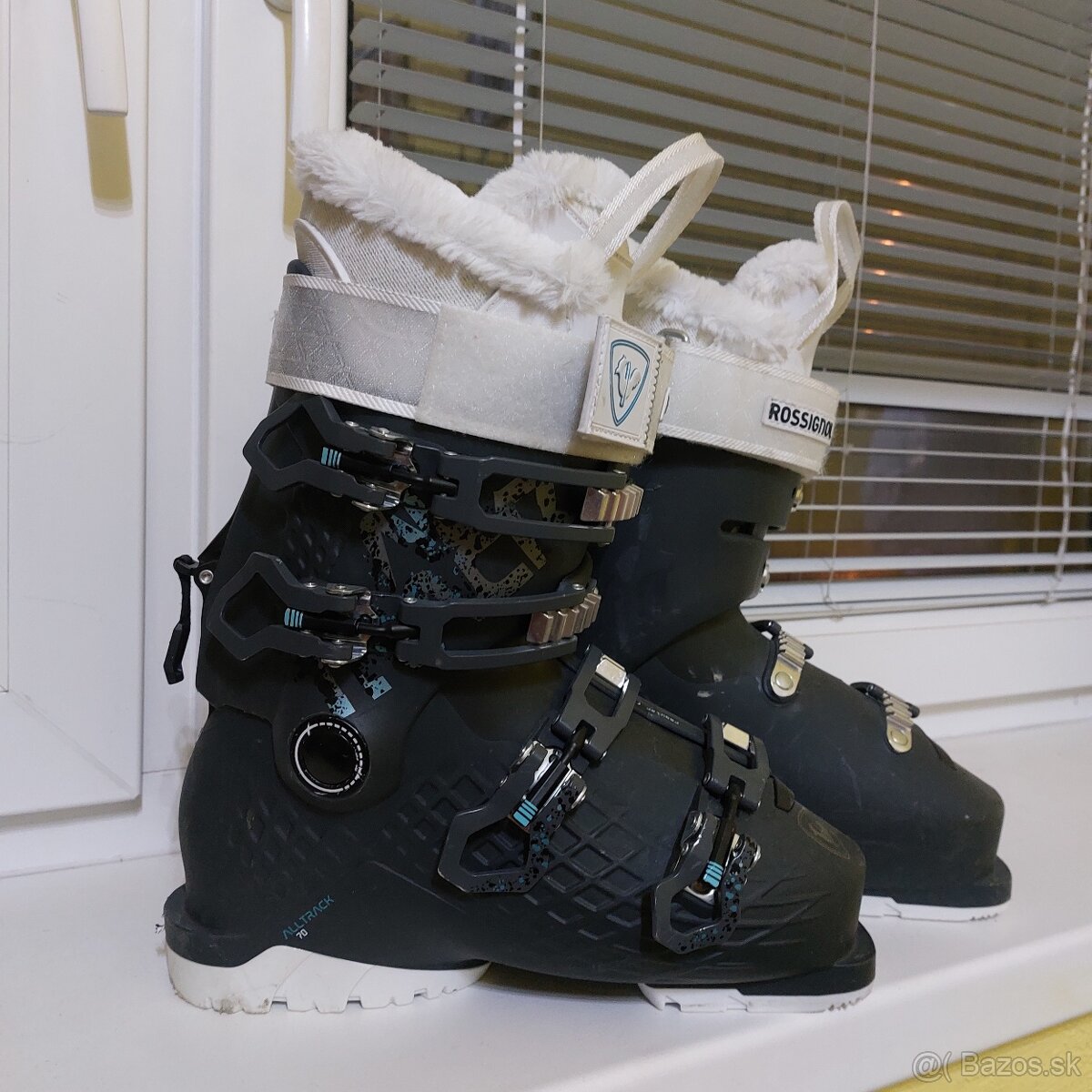 Predám lyžiarské vybavenie