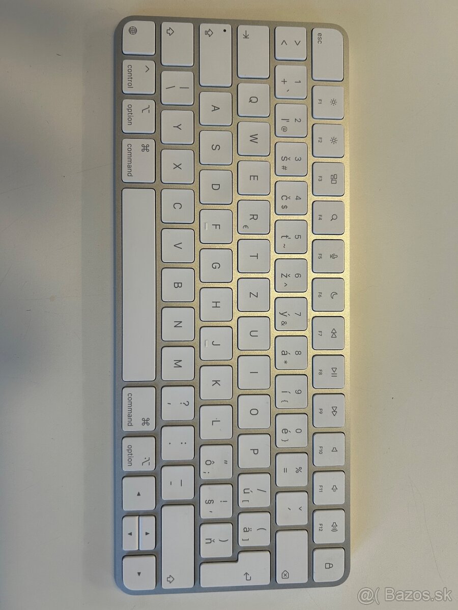 Apple Magic Keyboard 2024 -SK
