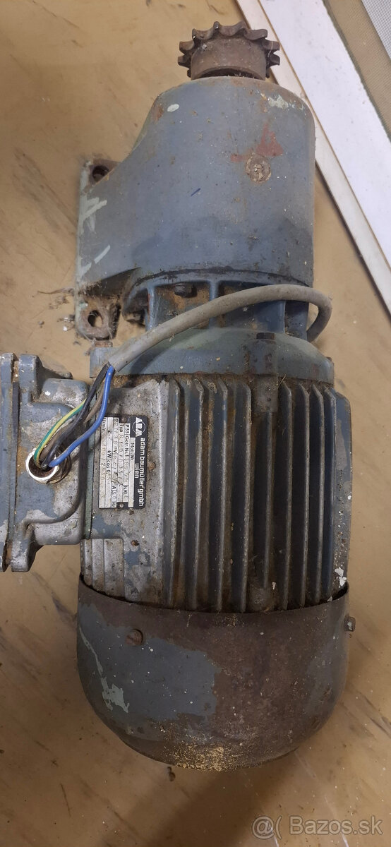 Elektromotor s prevodovkou 400v 2,2kw