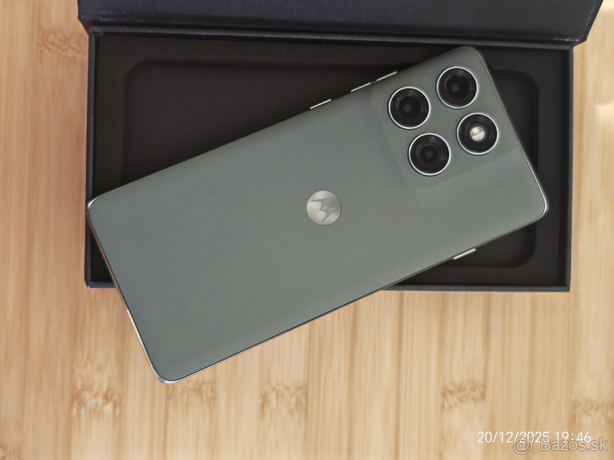 Predám nový telefón Motorola Edge 60 Pro 12+12GB/512GB