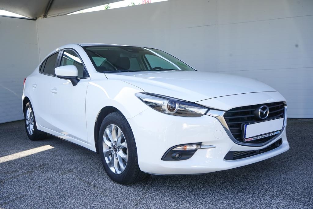 39-Mazda, 3, 2017, nafta, 2.2 D, 110kw